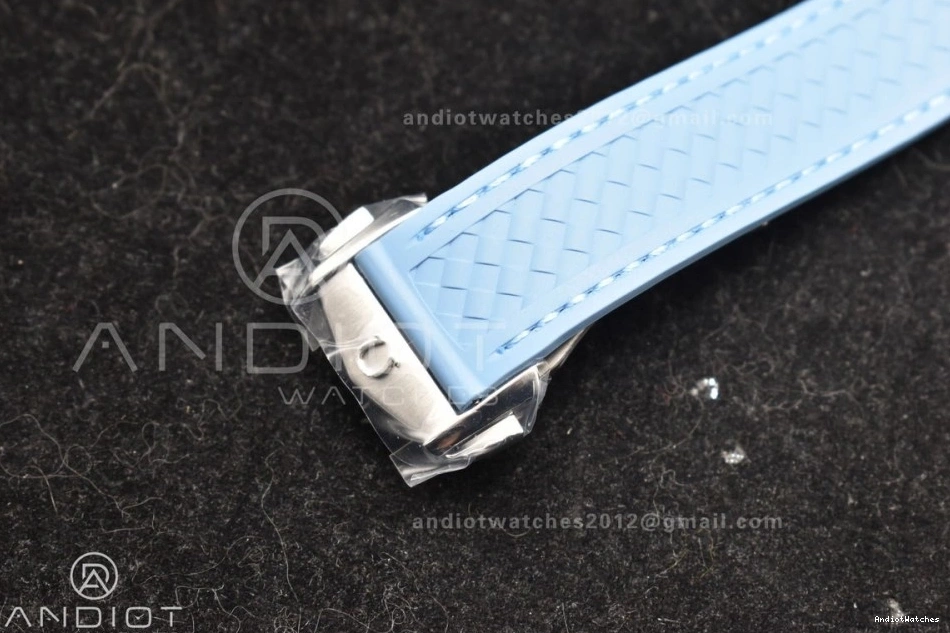 Edition Blue Best Terra Worldtimer Summer GMT A8938 43mm Rubber 511 Clone Comfortable VSF on Aqua Dial Super 1:1 Strap Blue 1101